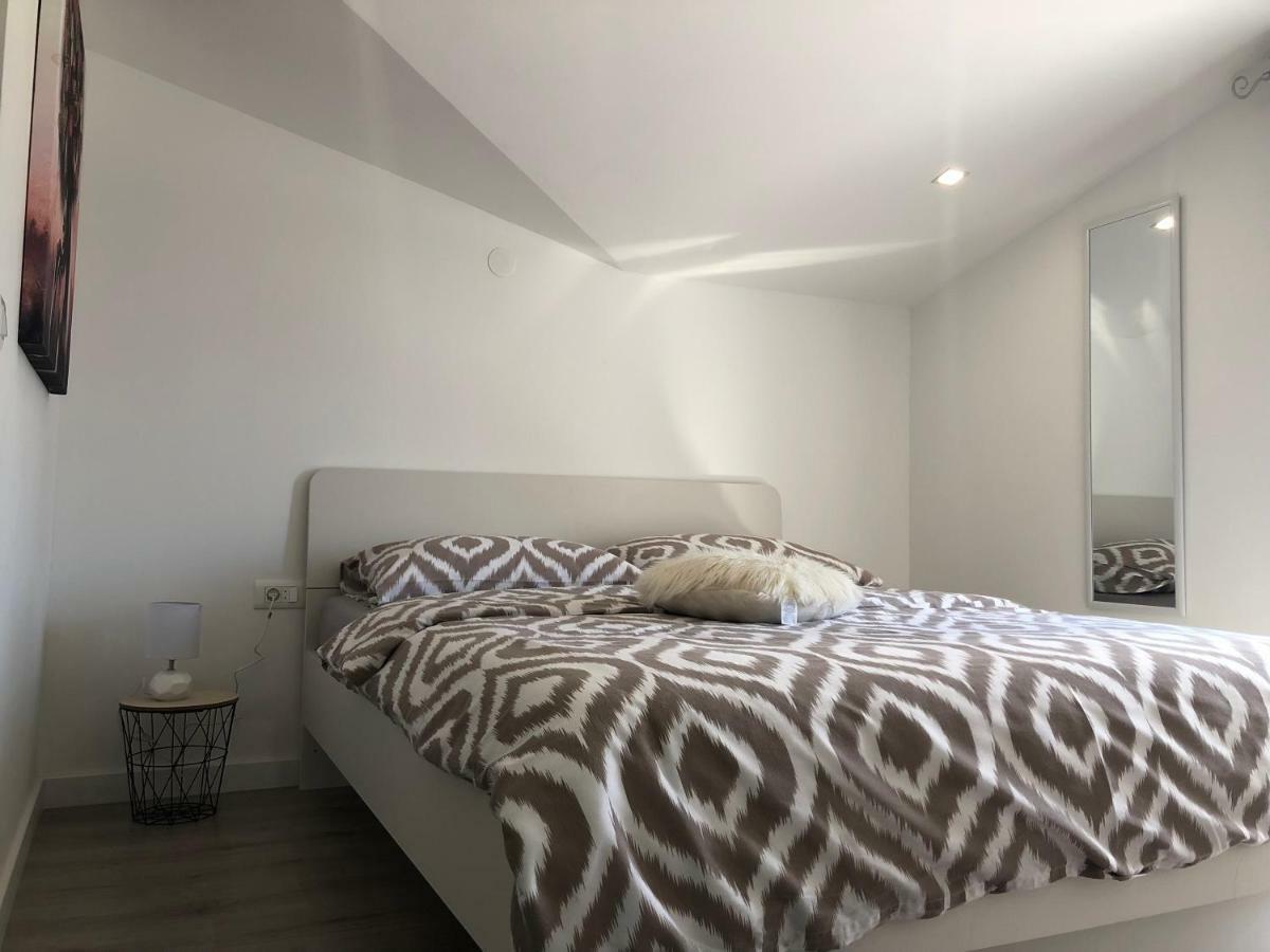 Apartman Gabriel Zadarアパートメント エクステリア 写真