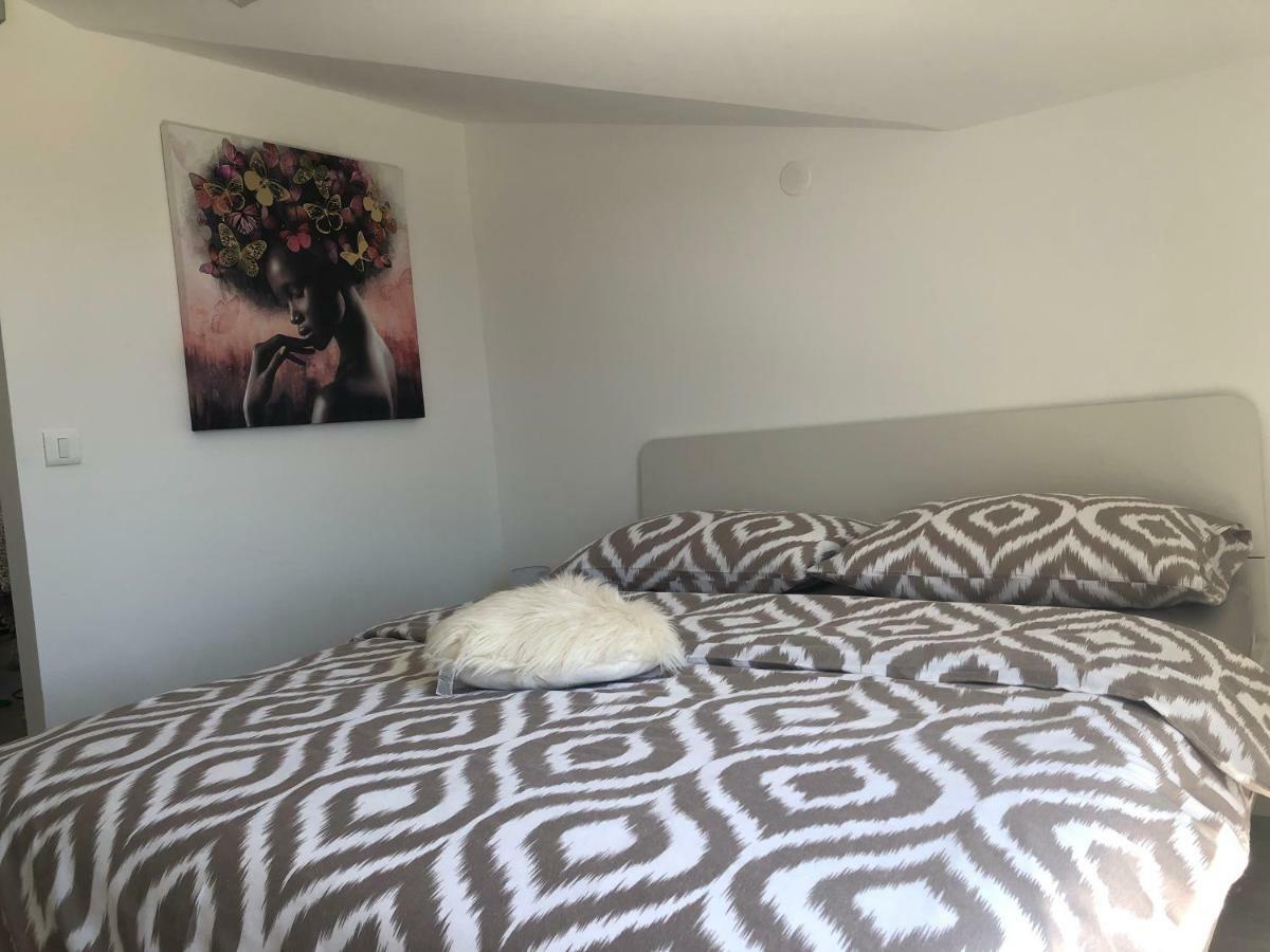 Apartman Gabriel Zadarアパートメント エクステリア 写真